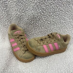 Adidas Kids Sneakers in Tan and Pink